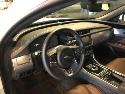 Jaguar XF 2.0d 180 CV Prestige Automatico, Anno 2016, KM 175000 - foto principal