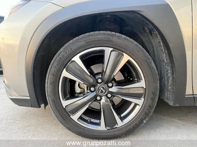 Lexus UX Hybrid Business, Anno 2020, KM 61536 - foto principal