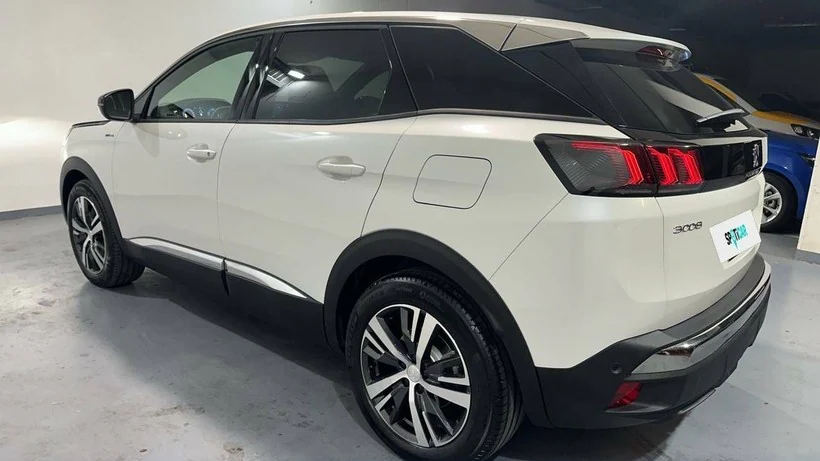 PEUGEOT 3008 SUV 1.5BlueHDi Crossway S&S 130 - foto principal