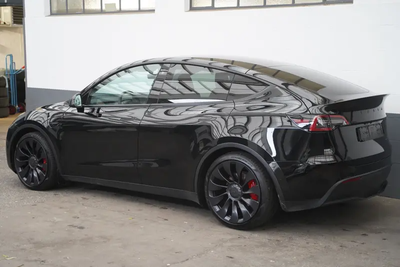 Tesla Model Y Performance AWD, Anno 2022, KM 43958 - foto principal