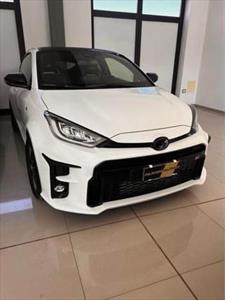 Toyota Yaris 3ª serie 1.5 Hybrid 5 porte Active, Anno 2018, KM 1 - foto principal