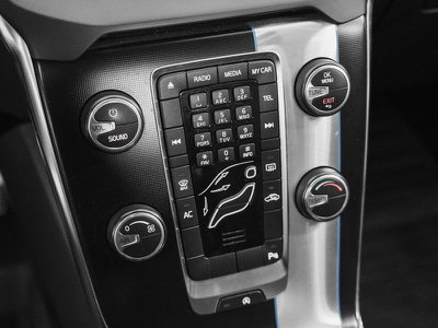 Volvo XC60 2.0 B4 Momentum Pro AWD Geartronic, Anno 2021, KM 460 - foto principal