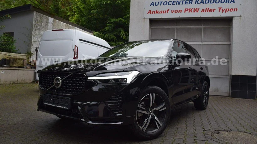 Volvo XC60 D4 AWD Momentum Geartronic/PANO-DACH/KAMERA - foto principal