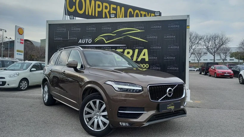 Volvo XC60 D4 AWD Momentum Geartronic/PANO-DACH/KAMERA - foto principal