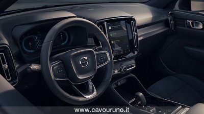 Volvo XC40 B3 automatico Plus Dark, KM 0 - foto principal