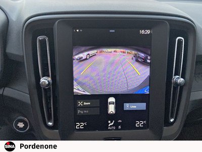 Volvo XC60 B4 (d) AWD Geartronic Momentum, Anno 2021, KM 39197 - foto principal